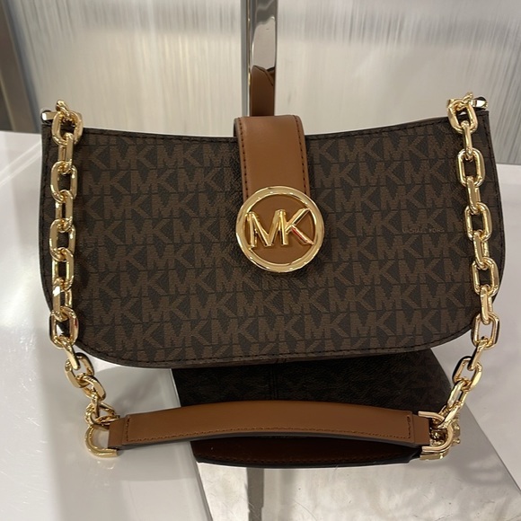 MICHAEL KORS
Carmen Small Shoulder Bag
Brown Signature 
NWT - Picture 1 of 16